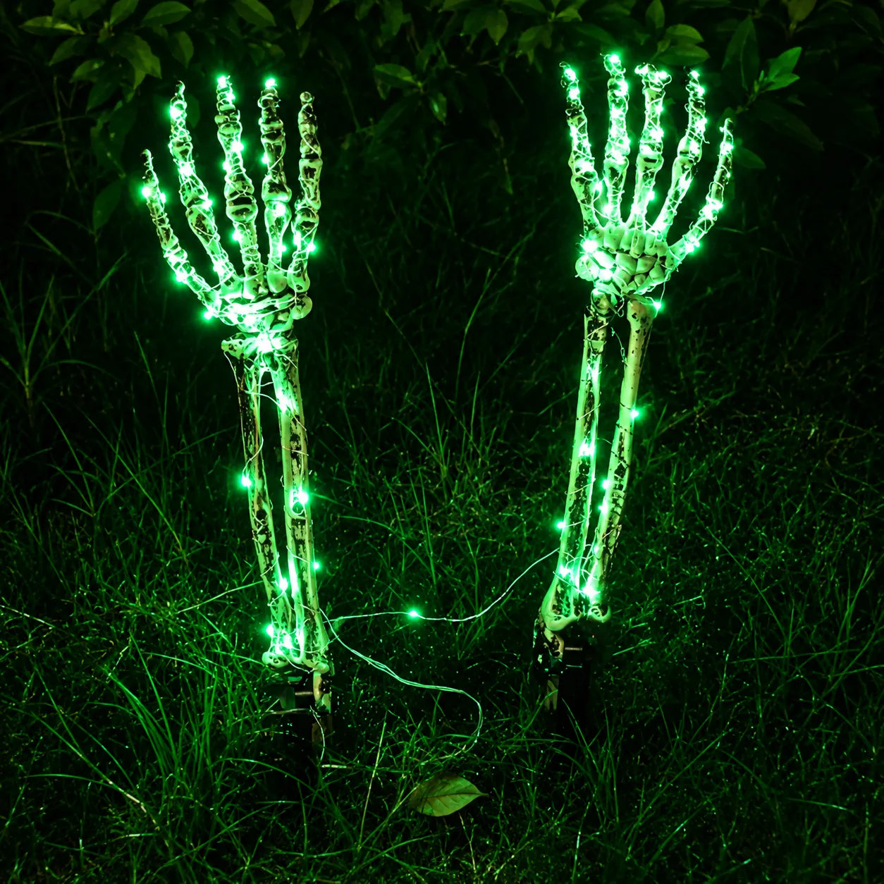 👻 Halloween Solar Skull & Skeleton Hands – The Creepiest Yard Decoration of 2026